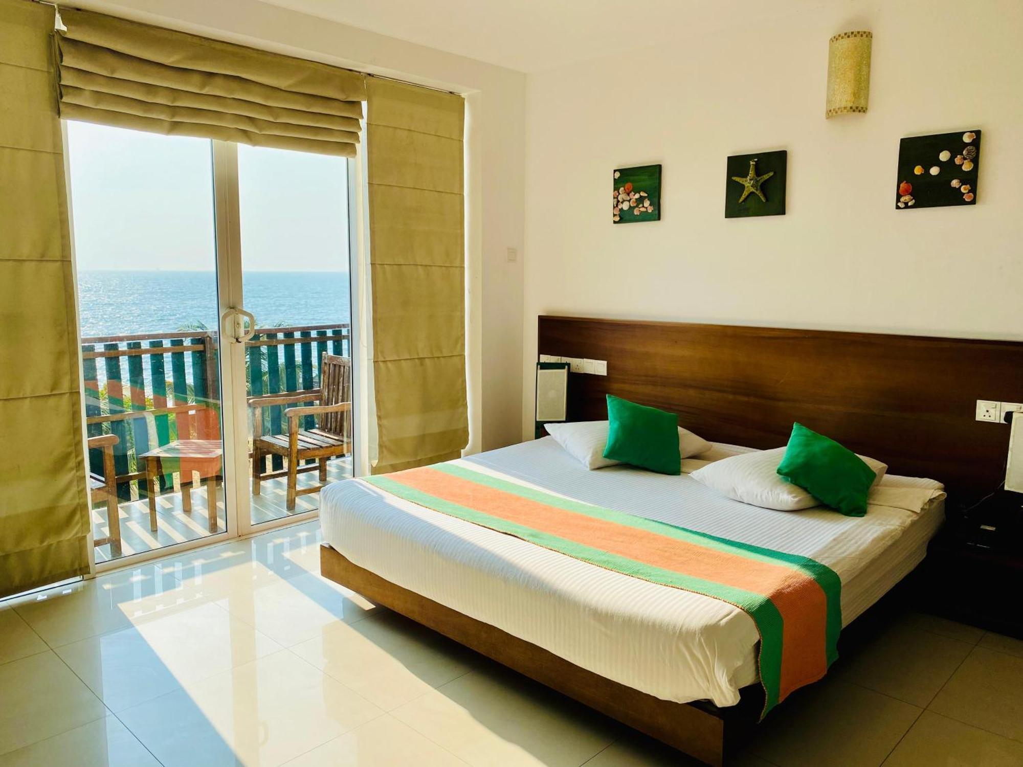 Saprin Beach Resort Усветакейява Экстерьер фото