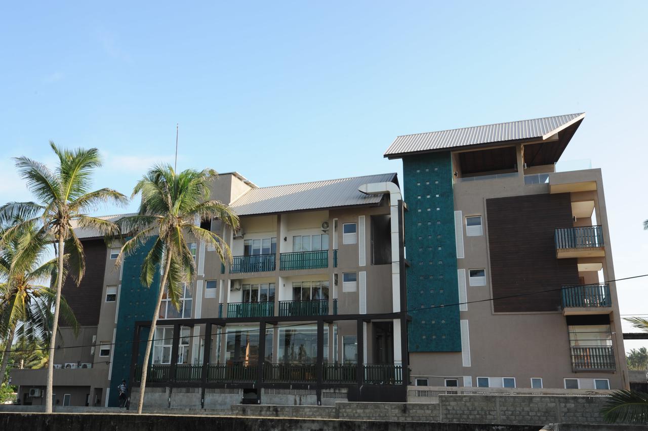 Saprin Beach Resort Усветакейява Экстерьер фото