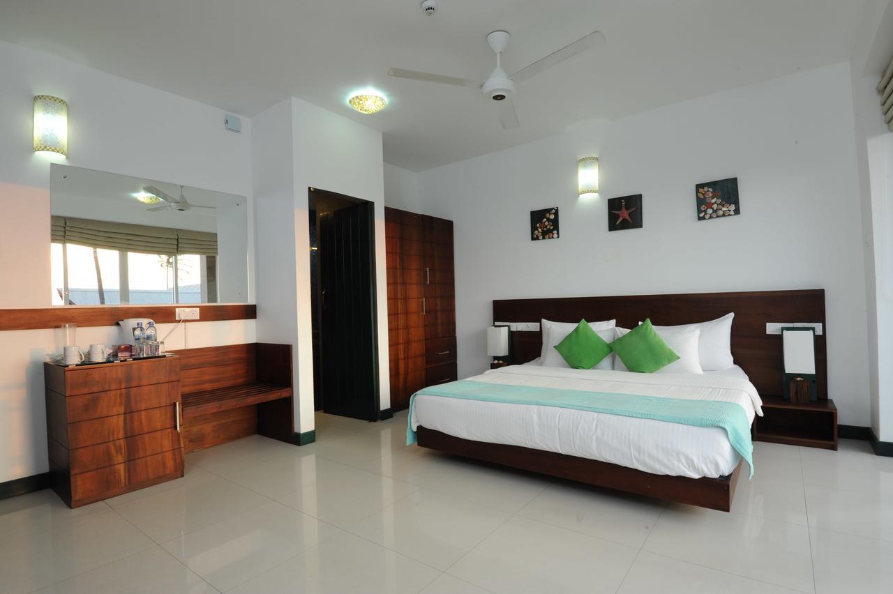 Saprin Beach Resort Усветакейява Экстерьер фото