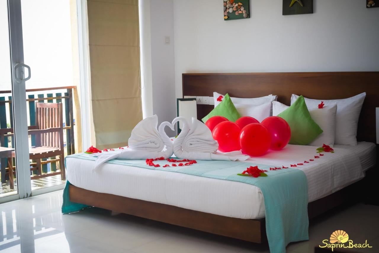 Saprin Beach Resort Усветакейява Экстерьер фото