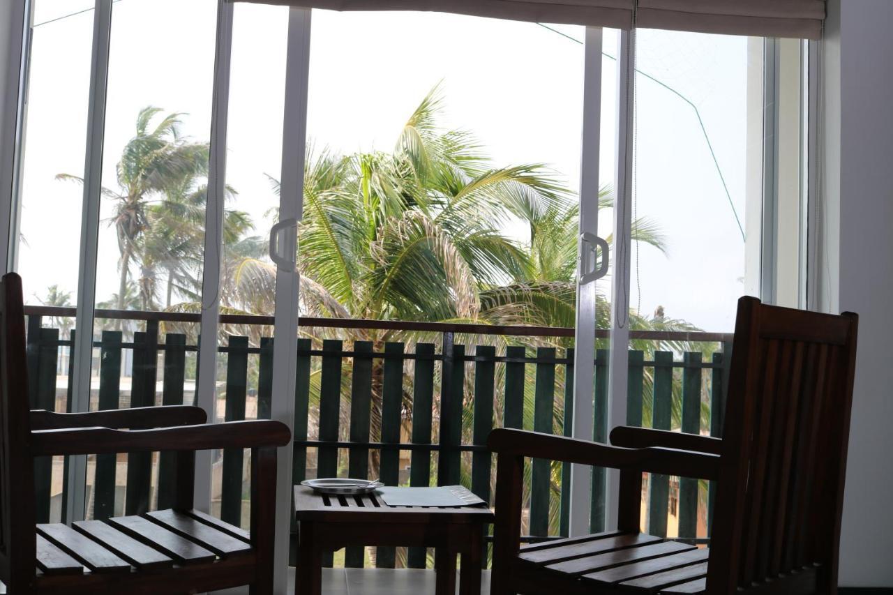 Saprin Beach Resort Усветакейява Экстерьер фото