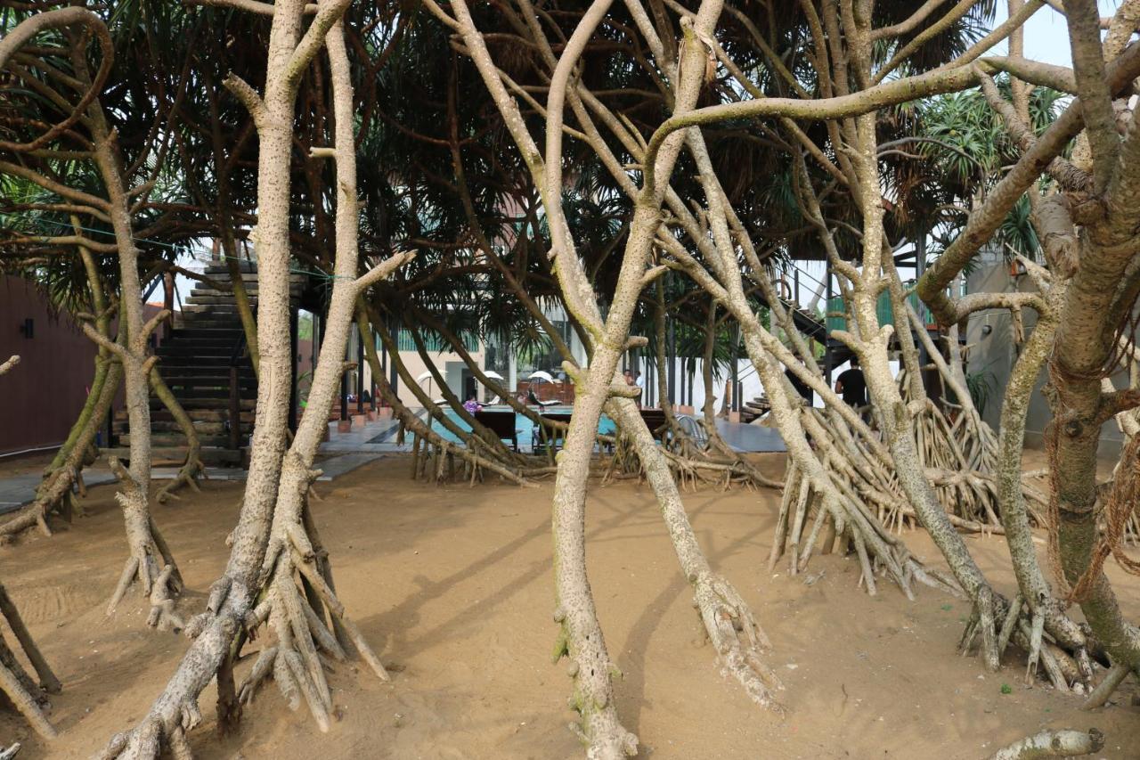 Saprin Beach Resort Усветакейява Экстерьер фото